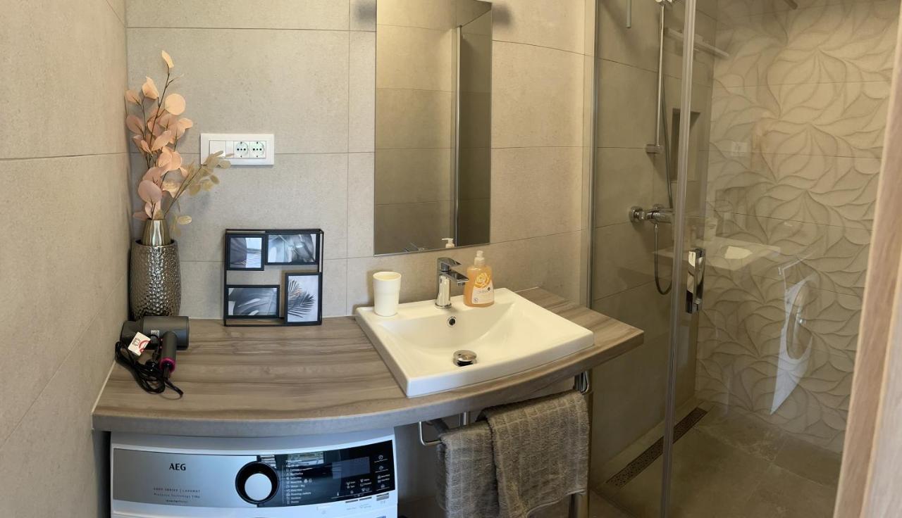 Sandra Apartments Makarská Exteriér fotografie